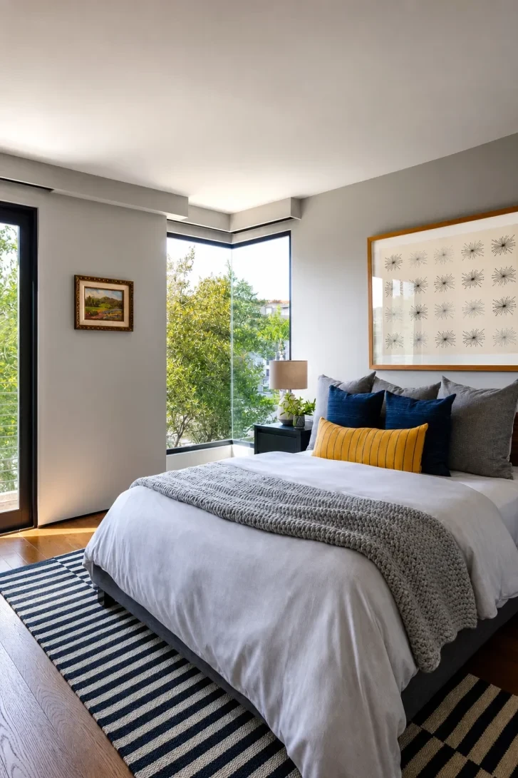 Corner Windows Flood Grey With Canopy Green Light